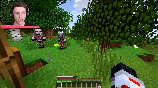Playing MINECRAFT As ANT MAN! (tiny) смотреть онлайн