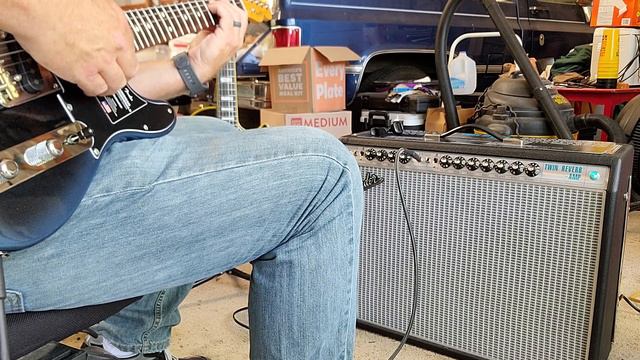 Fender '68 Twin Reverb Reissue Amp demo смотреть онлайн