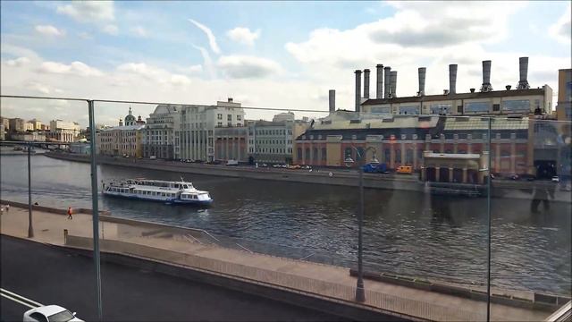 Прогулки по Москве. Парк "Зарядье". Парящий мост. Высотка на Котельнической набережной. смотреть онлайн