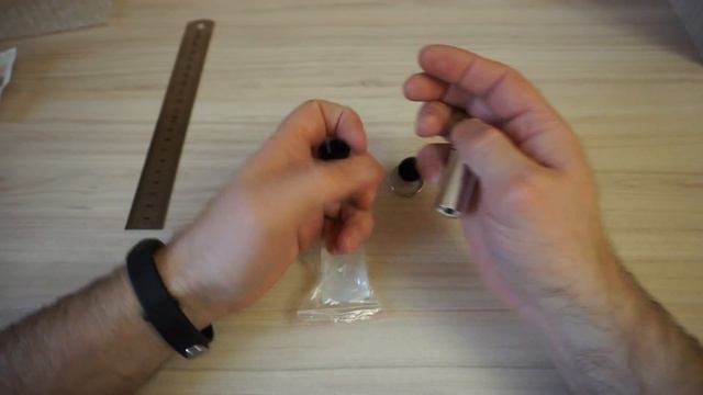 Водонепроницаемый контейнер-брелок. Waterproof Container Keychain.