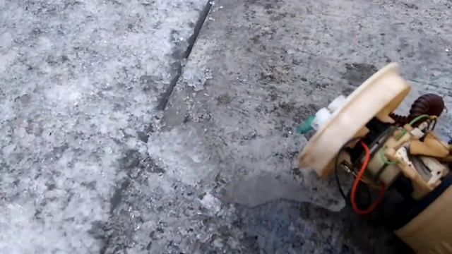 Меняем безо-насос форд C-Max 2004 год смотреть онлайн