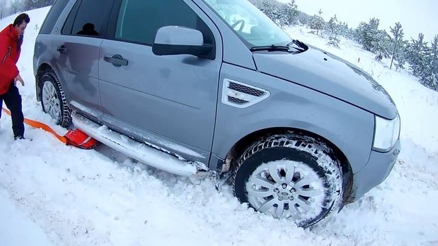 Против бездонного снега ВАЗ 2131, Land Rover, Volkswagen Tiguan Кто кого уделал? On snow offroad #4 смотреть онлайн
