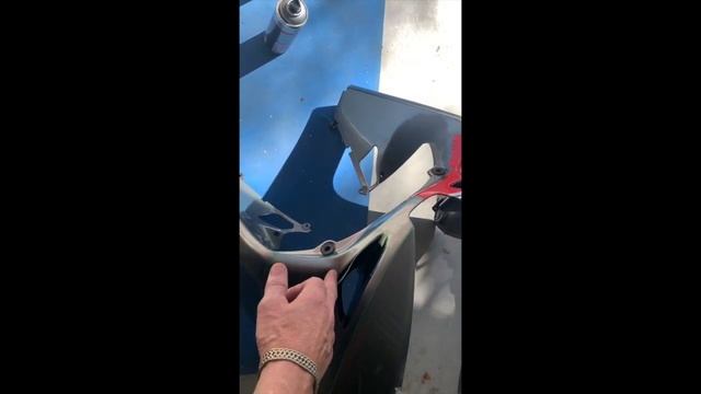 Cosmetic Refurb and my first atempt Wrapping my Honda Silver Wing VLOG смотреть онлайн