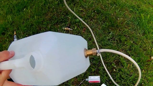 ПОЛЕЗНАЯ ИДЕЯ ИЗ ПЛАСТИКОВОЙ КАНИСТРЫ НЕ СПЕШИ ВЫБРАСЫВАТЬ ПЛАСТИКОВЫЕ КАНИСТРЫ . смотреть онлайн