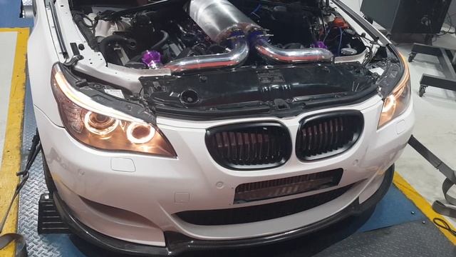 E60 M5 twin turbo dyno run in KSA смотреть онлайн