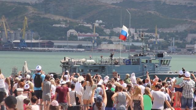ДЕНЬ ВМФ. Новороссийск 2017. Освобождение катера от Пиратов. смотреть онлайн