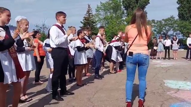Чудеса нас оставили (Поверить в чудо) Последний звонок 2021 г. ОШ N:29 смотреть онлайн