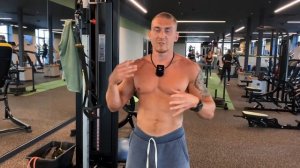 Лучшее упражнение на заднюю дельту и трапеции! В тренажёрном зале.