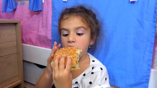 Папа ЗАПРЕТИЛ Всю ЕДУ! Аминка и Камиль ОСТАЛИСЬ ГОЛОДНЫМИ?