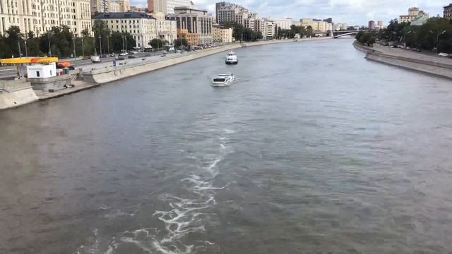 Быстрое видео (Лето,пароходы Москва река) 2 смотреть онлайн