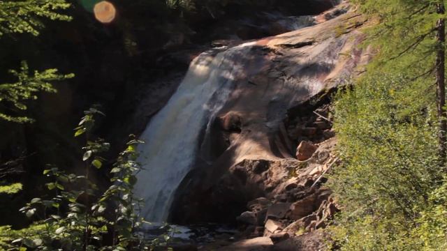 Водопад в якутии с сердцем в нутри смотреть онлайн
