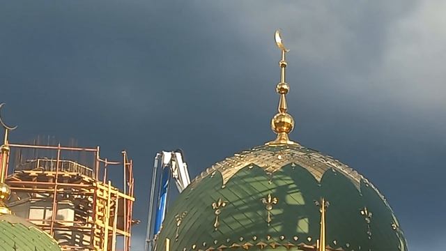 Строительство Краевой Соборной мечети г.Перми (Бульвар Гагарина 74а) Установили полумесяц الله اكبر смотреть онлайн