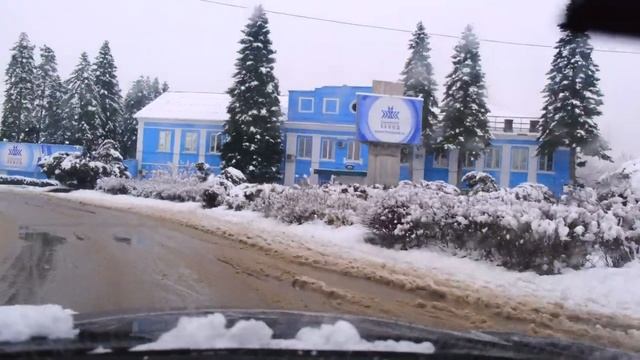 Хадыженск 21.01.2020г. не большая прогулка по заснеженному Хадыженску) смотреть онлайн