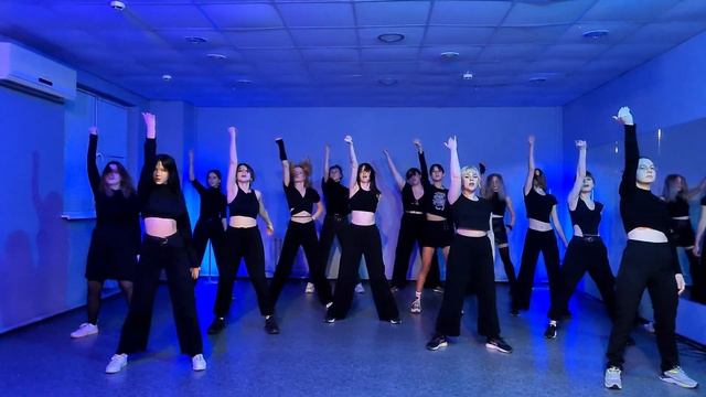 BASE LEVEL • LE SSERAFIM - ANTIFRAGILE 3 • V Dance Studio смотреть онлайн