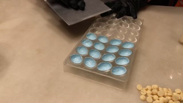 Шоколадные яйца на пасху от Виктории Бредис, шоколадный декор для кулича смотреть онлайн