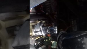 замена тросиков кпп Geely Emgrand ec7(часть 1)