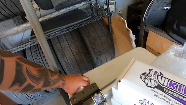 VIKING PERFORMANCE GT500 S197 COILOVERS UNBOXING смотреть онлайн