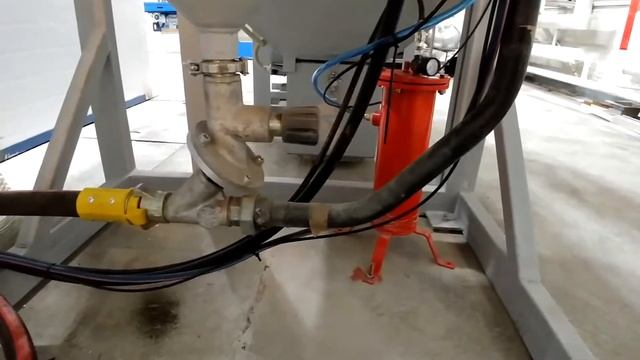 BML R30 с телегой на 20 тонн смотреть онлайн