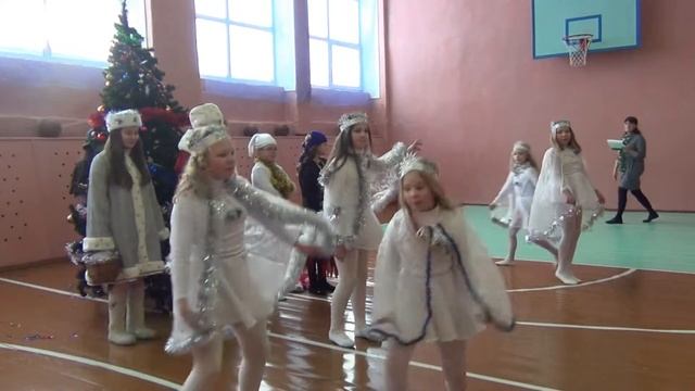 Танец снежинок смотреть онлайн