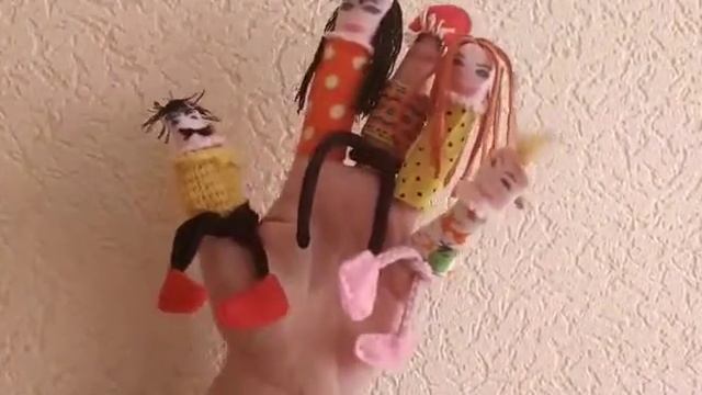 Пальчиковые игры " Дружная семья" смотреть онлайн