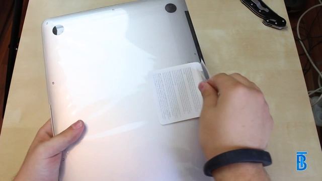 Unboxing: 13" MacBook Air (Mid 2013) [German/Deutsch] смотреть онлайн
