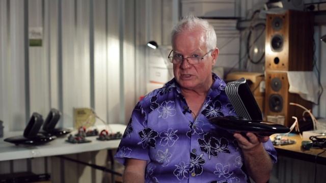 Joe Hayes discusses his invention, the Emergence AS8 Holographic Speaker System смотреть онлайн