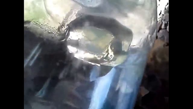 Топливо с водой которое было куплено на одной из заправок Украины. смотреть онлайн