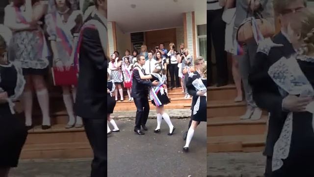 Выпускной 11-х классов. Вальс. смотреть онлайн