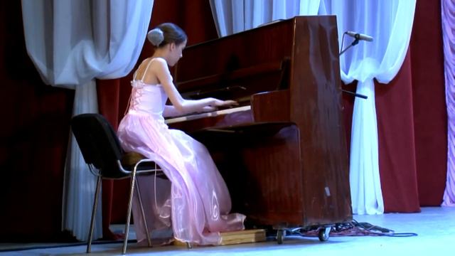 Э. Григ "Весной", исполняет Елизавета Истомина смотреть онлайн