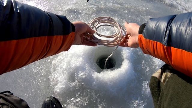 Съёмки рыбы под льдом на экшен камеру sjcam sj4000 . С блесной на озере Шершни Челябинск. смотреть онлайн