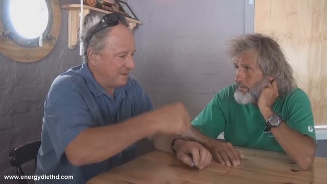 Экстремальный заход в бухту Hout Bay, Кейптаун, NL International смотреть онлайн