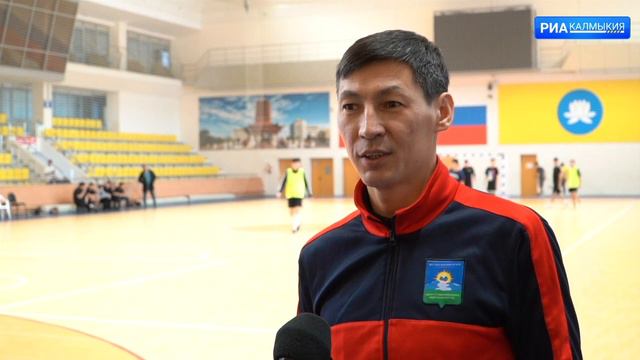 В Ойрат-арене проходит региональный этап турнира по футболу среди юниоров 2005-2006 г.р. смотреть онлайн