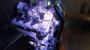 Двигатель АУРУС Сенат V8, рассматриваем силовой агрегат поближе