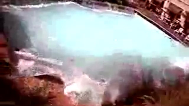  Hotel Webcam Of Pool During California Eartquake 2010