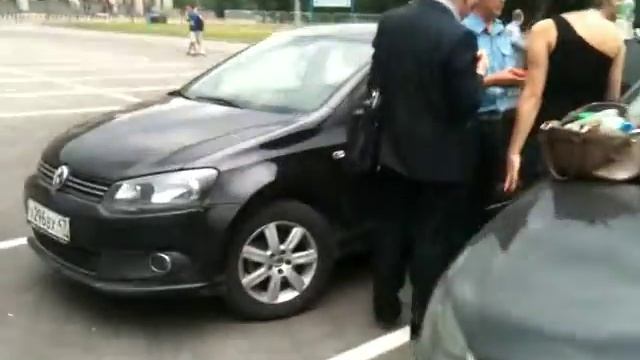 Автомобили WV polo - Лужники 3 года LR смотреть онлайн