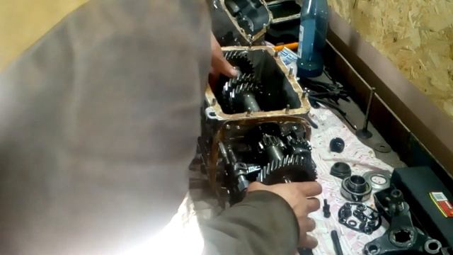 Полная разборка кпп Ваз 2101-2107. Впервые для меня. смотреть онлайн