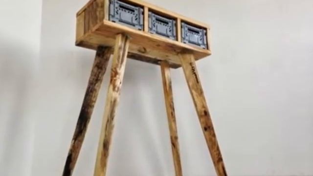 Футуристическая Мебель из переработанных материалов под названием Stiltboxes смотреть онлайн