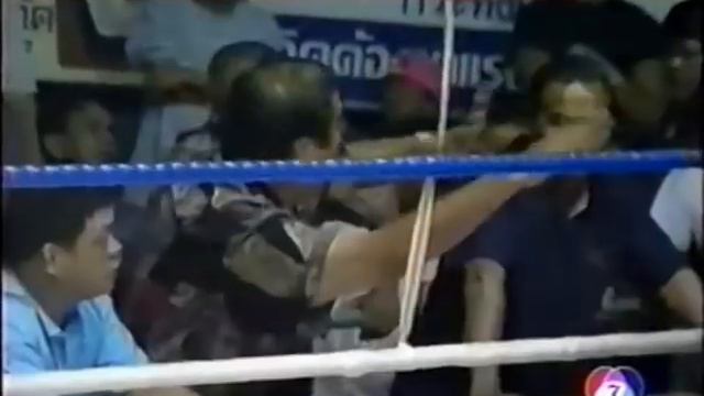 แก่นศักดิ์ ส.เพลินจิต VS เมืองฟ้าเล็ก เกียรติวิเชียร Kaensak VS Muangfahlek смотреть онлайн
