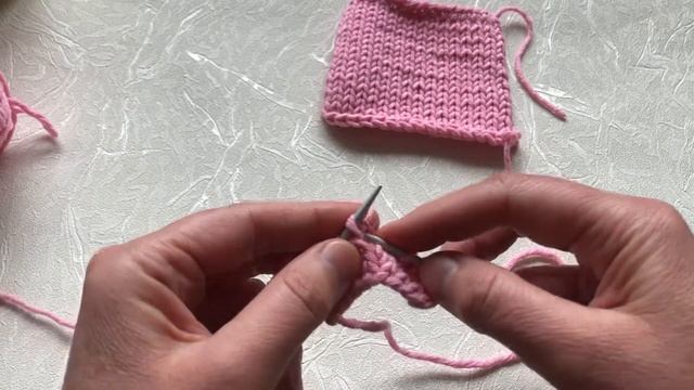 Как вязать лицевую и изнаночную гладь/ How to knit stitching. Knitting for beginners. смотреть онлайн