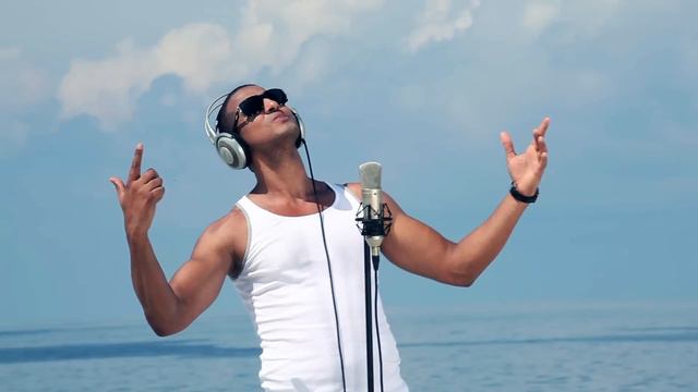 Roberto Kel Torres - Baila