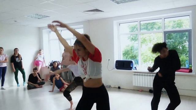 АЛЕНА КУМБАРУЛИ | ШКОЛА ТАНЦЕВ УРБАНАКАДЕМИЯ | ВЛАДИМИР смотреть онлайн