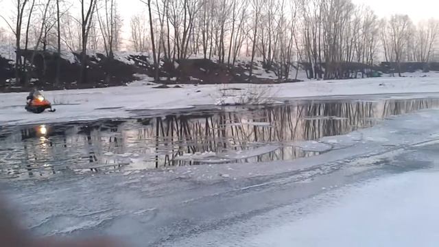 СсК.Покатушки на снегоходе.Прохождерие проталины. смотреть онлайн