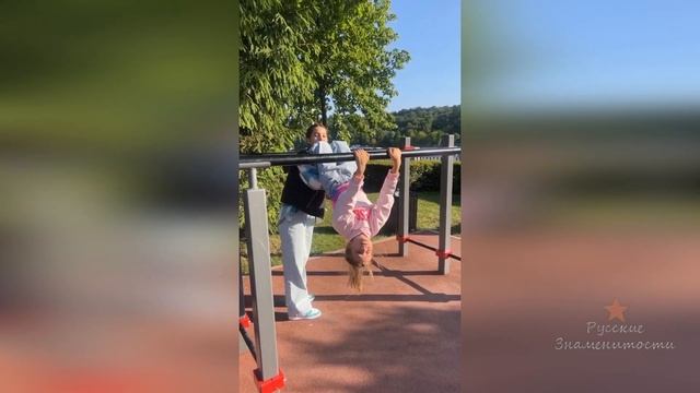 У Ксении Бородиной с дочками спортивный день! смотреть онлайн