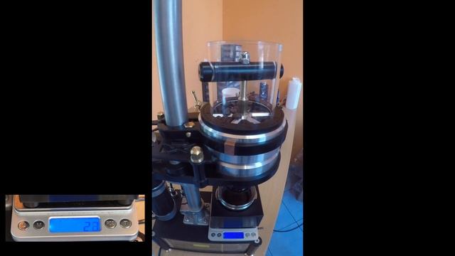 Kazak EL 68 coffee grinder. Помол в ПФ, установленный на весы. смотреть онлайн