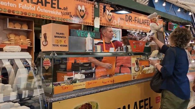 Walk through Naschmarkt, Vienna Austria in 4K смотреть онлайн