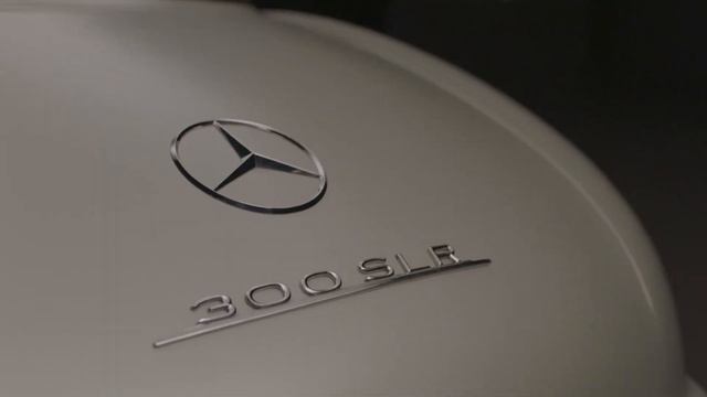 Mercedes-Benz 300 SLR Uhlenhaut Coupé | All-time record price of 135 million EUR смотреть онлайн