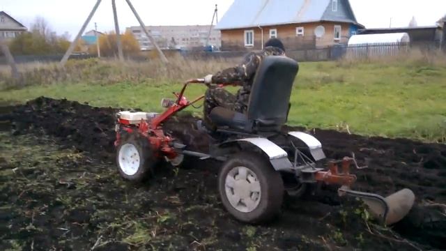Трактор из мотоблока Агро в работе смотреть онлайн