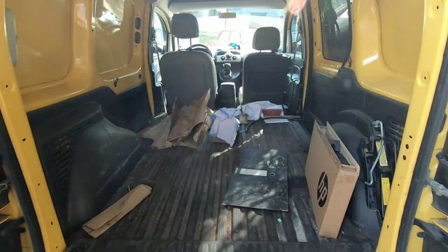 Renault Kangoo ZE - грузовой электромобиль, типа обзор) смотреть онлайн