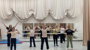 Репетиция танца «Движение первых"
