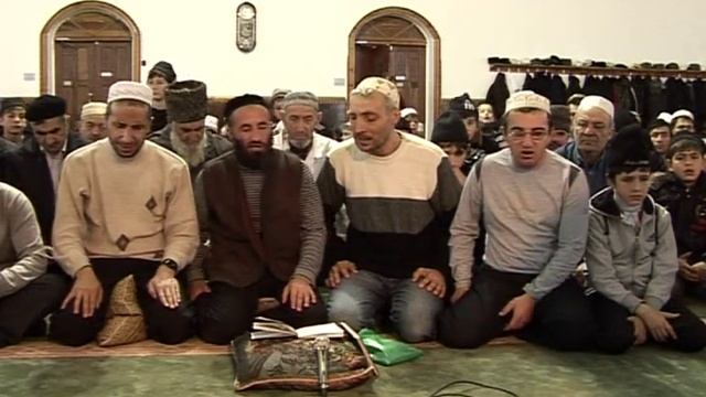 Чтение назму (даргин.яз.) смотреть онлайн